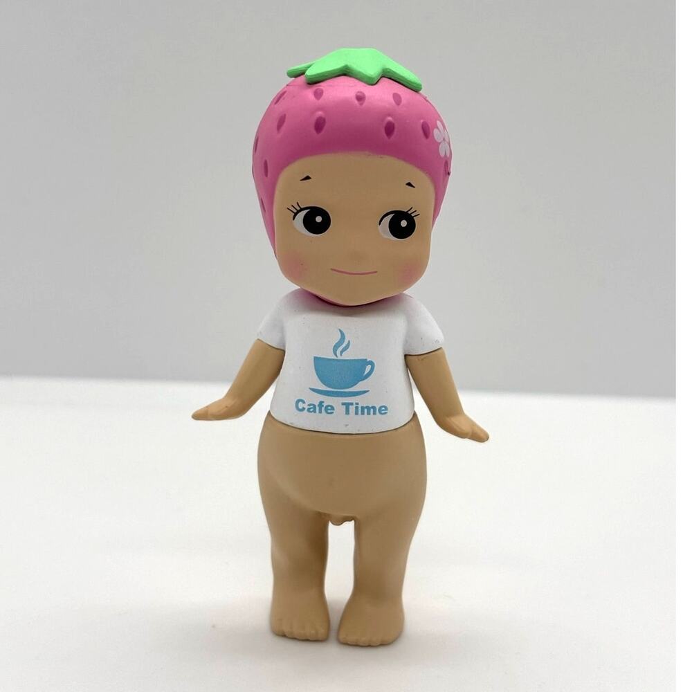 New Unbranded Kewpie/Angel Collectible Mini Figure, Strawberry Cafe, Open Box